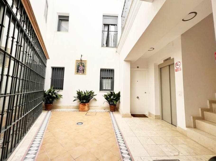 Aym Places Buen Viaje Parking Incluido Apartment Севиля Екстериор снимка