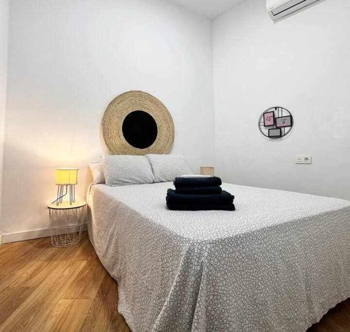 Aym Places Buen Viaje Parking Incluido Apartment Севиля Екстериор снимка